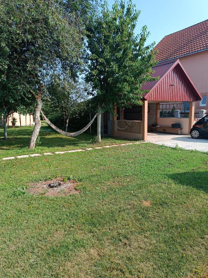 Calm Nest Apartamento Nikšić Exterior foto
