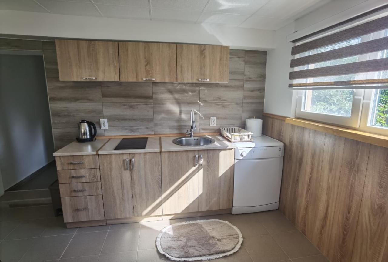 Calm Nest Apartamento Nikšić Exterior foto