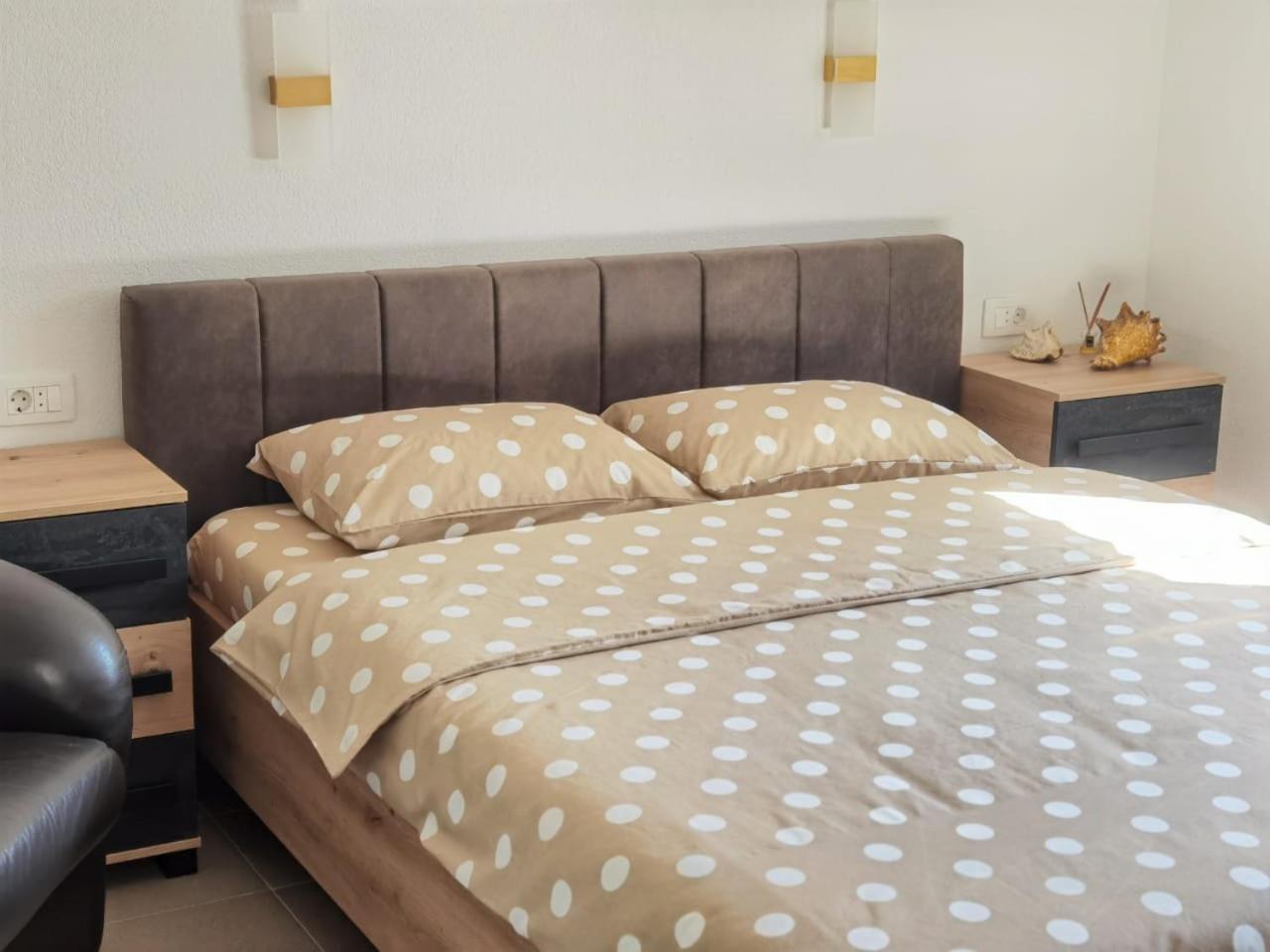 Calm Nest Apartamento Nikšić Exterior foto